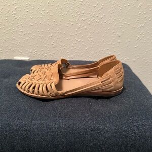 Nisolo Women’s Huarache Sandal in Almond